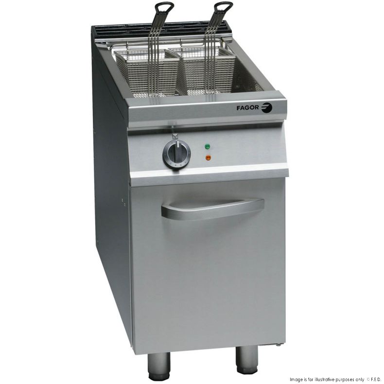 Ex-showroom: Fagor 900 series NG deep fat fryer - FG9-05-VIC981