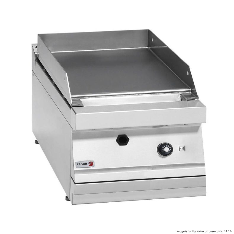 Ex-Showroom: Fagor 700 series natural gas mild steel 1 zone fry top - FTG7-05-SA22-1