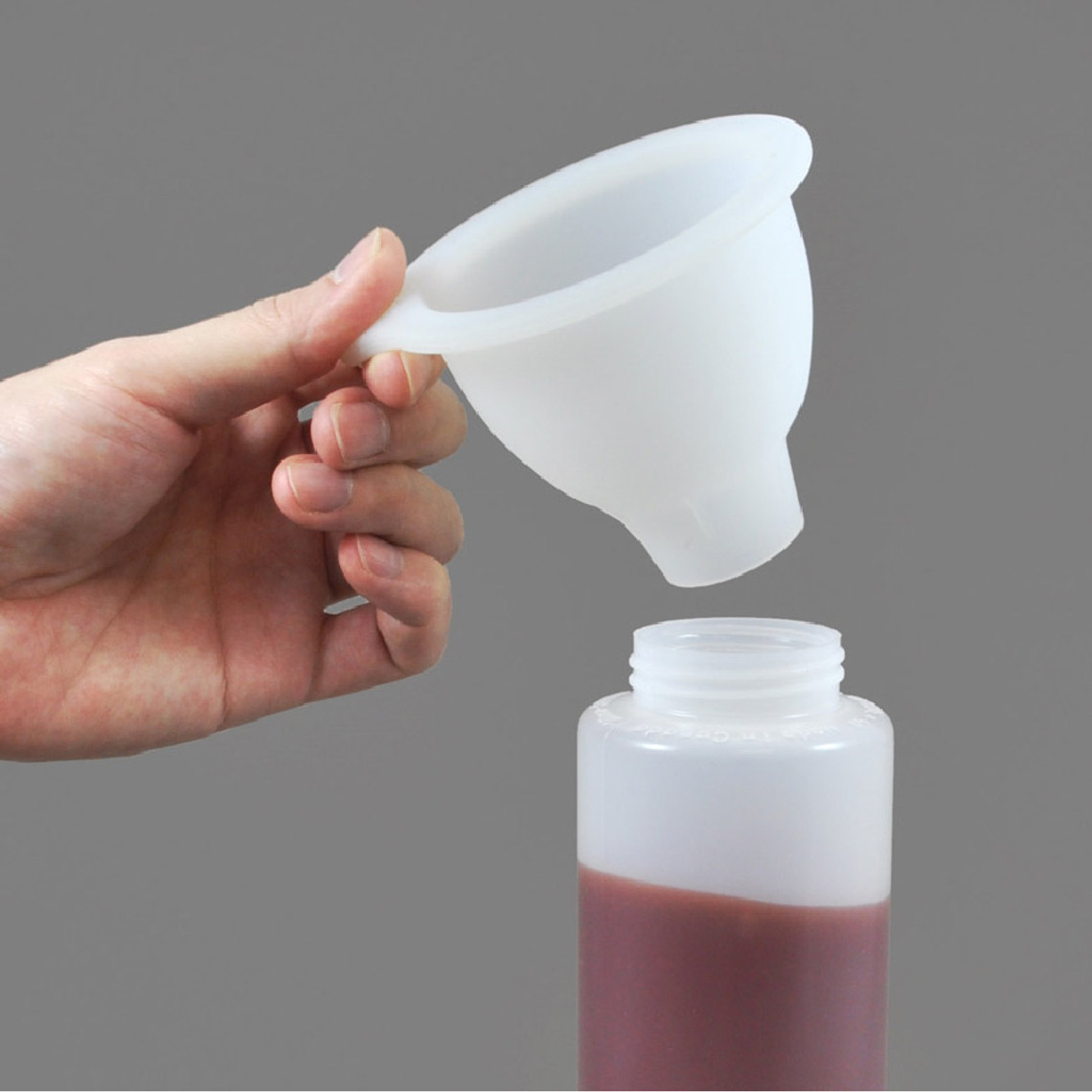 7210-480 - Silicone funnel